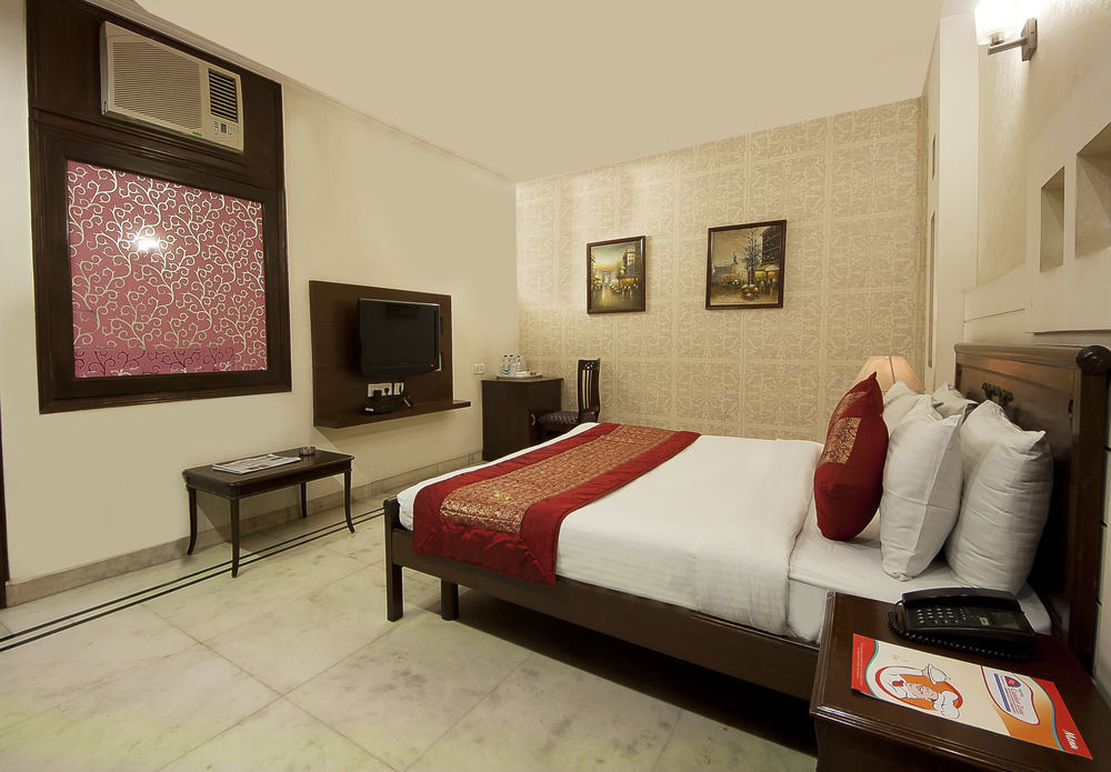 Hotel Comfort Zone Greater Kailash Yeni Delhi Dış mekan fotoğraf